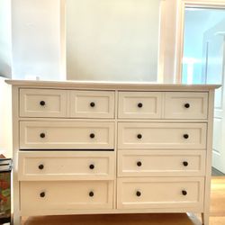 White Drawer Set With Mirror 