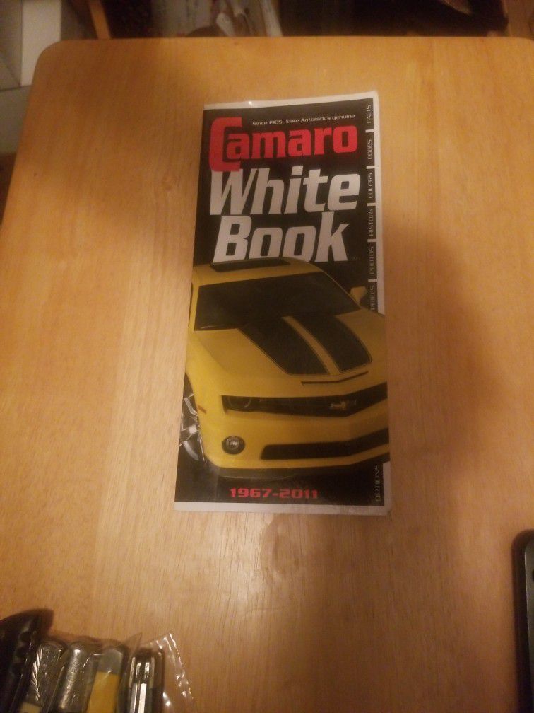  Camaro White Book 2011 GM Chevrolet 