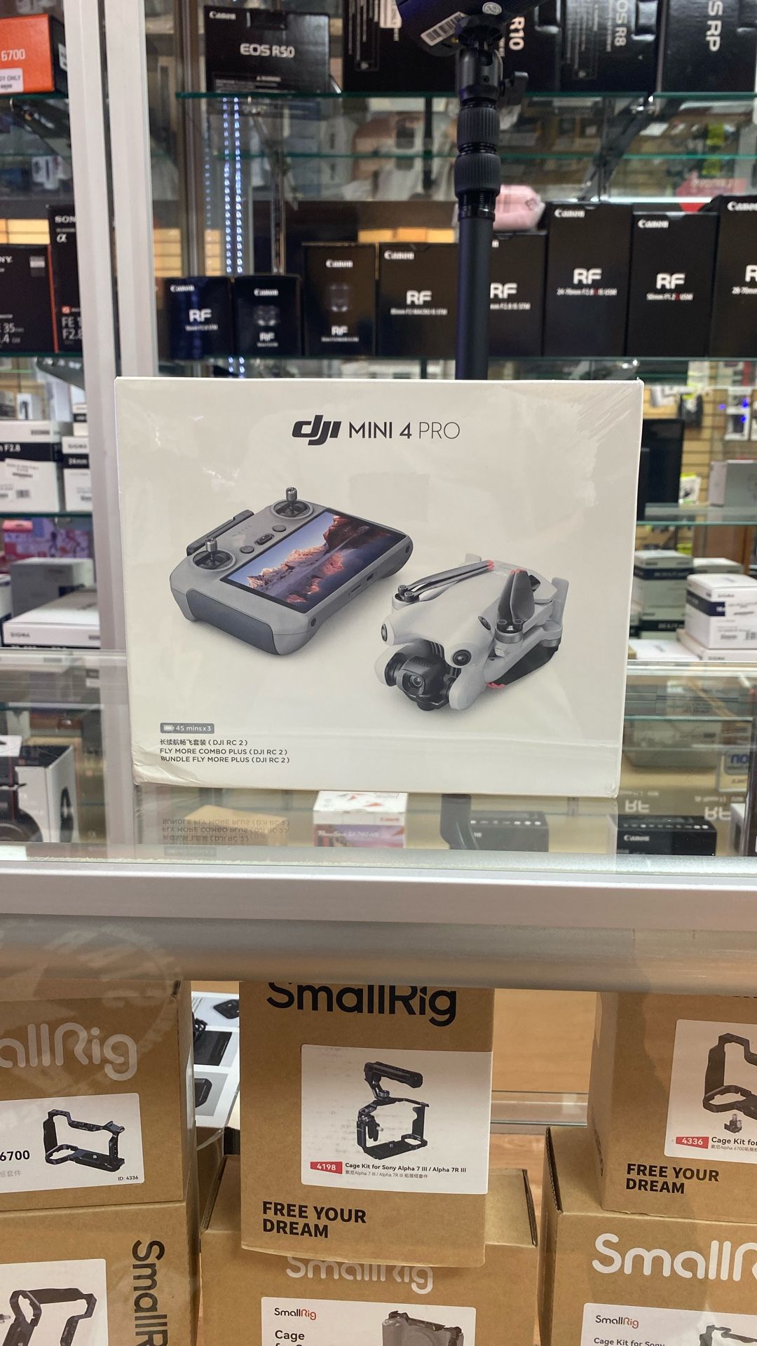 DJI Mini 4 Pro Fly More Combo