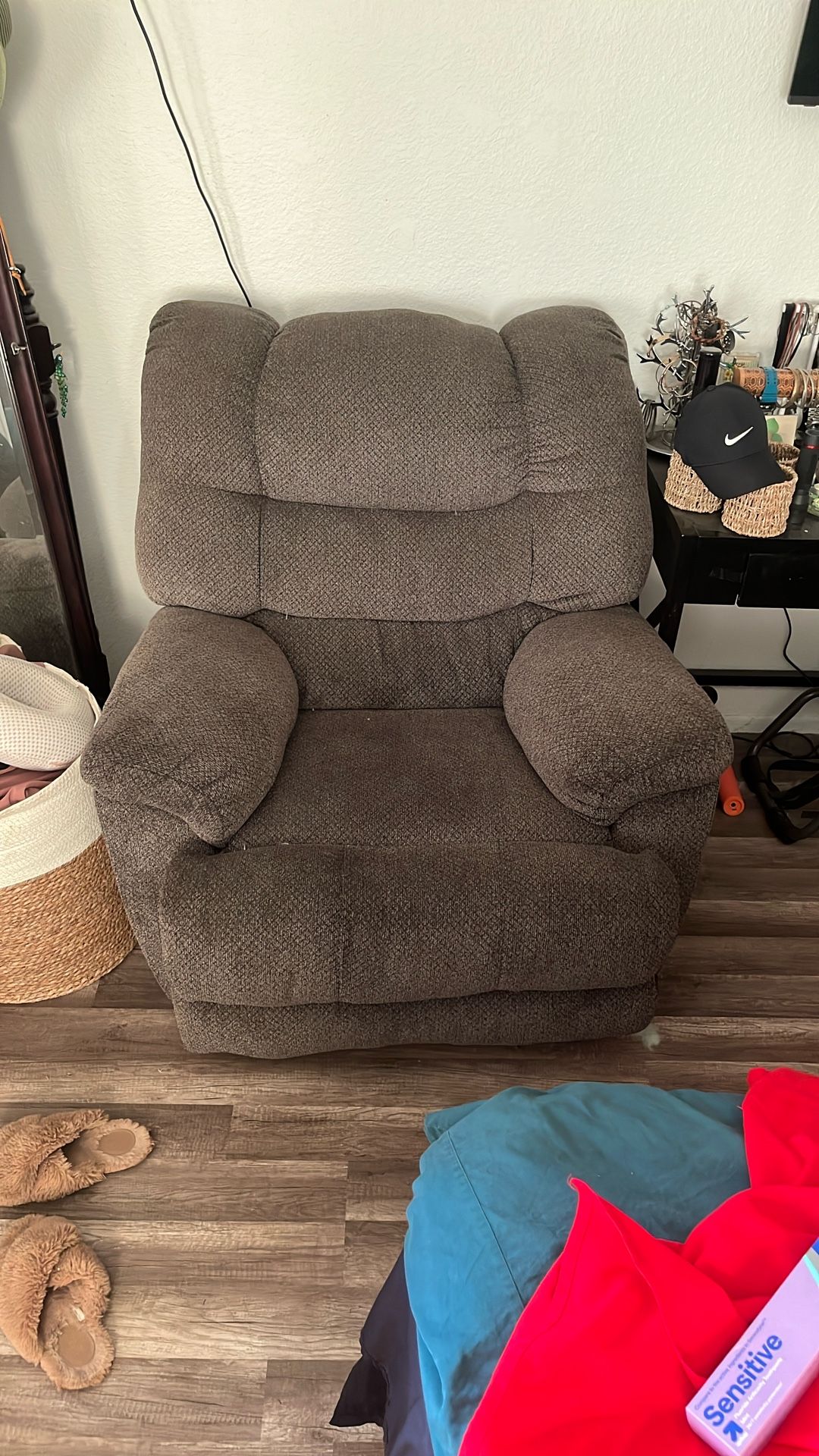 Free Recliner