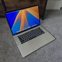 MacBook Pro 15" 2018 512GB i7 16GB