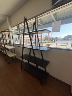 Modern 5-Tier Retail Display Shelf / Bookcase – $600