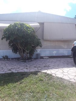 Mobile house for sale 3 bedrooms/1 bathroom