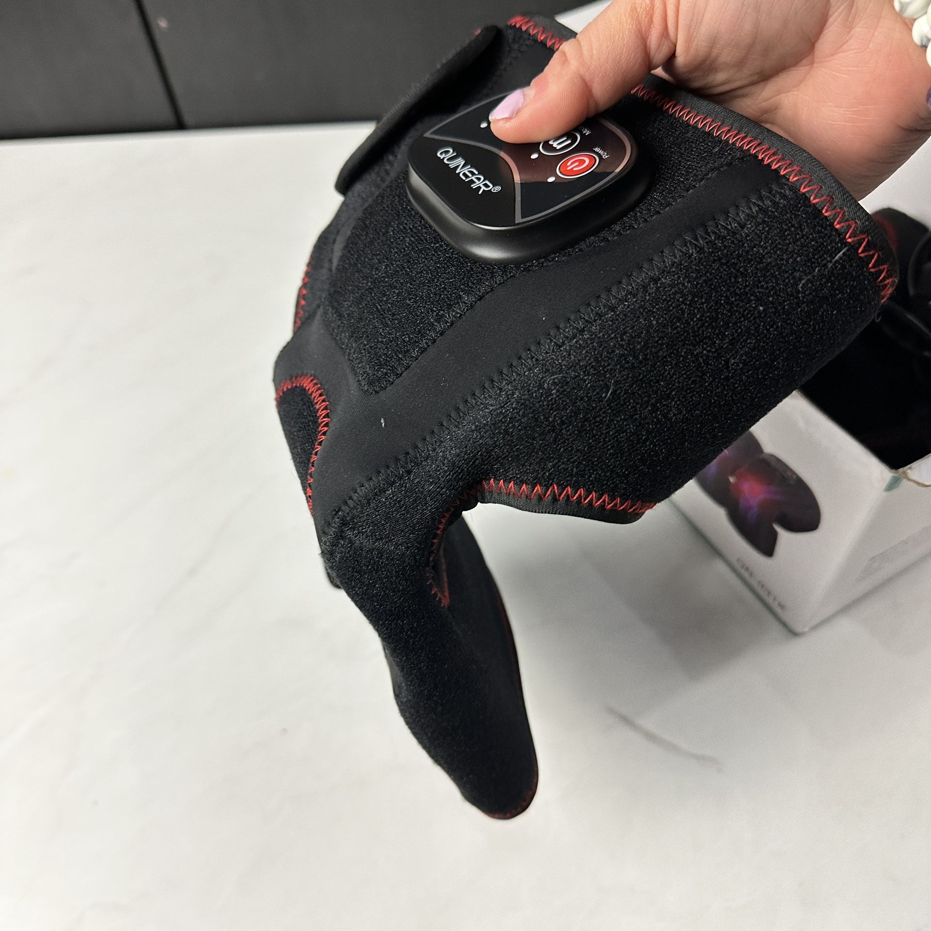 Quinear Knee Massagerswith Heat And Compression. New