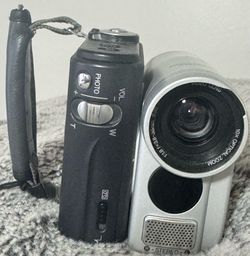 Sharp Viewcam Z VL-Z3 VINTAGE Camcorder (Case & Charger)