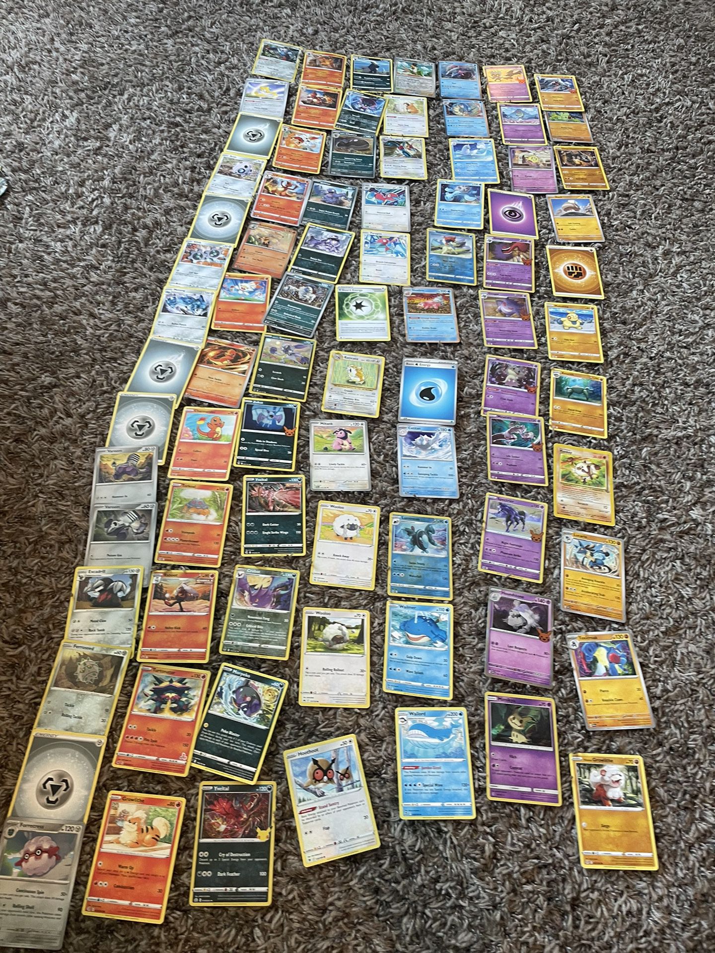 80 Pokemon Cards