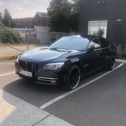 BMW 740i