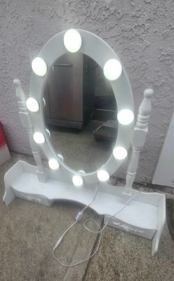 Vanity mirror