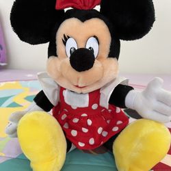 Minnie Mouse Stuffy 