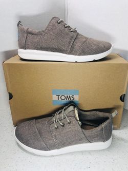 Toms