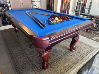 Classy 8’ Billiard Pool Table - Brand New Felt - Can Deliver!