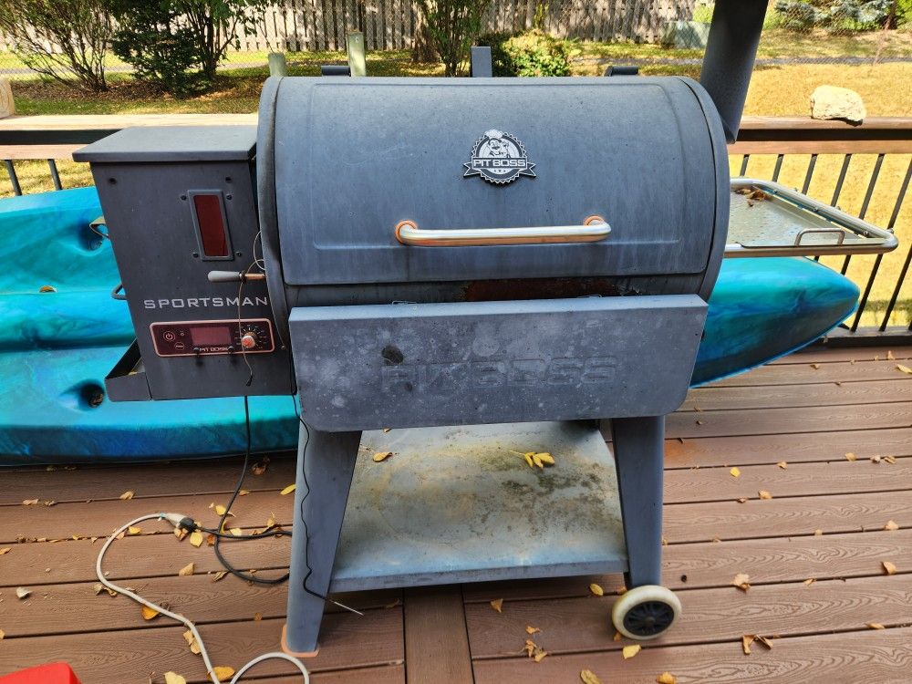 FREE Pitboss Sportsman Pellet Grill/smoker