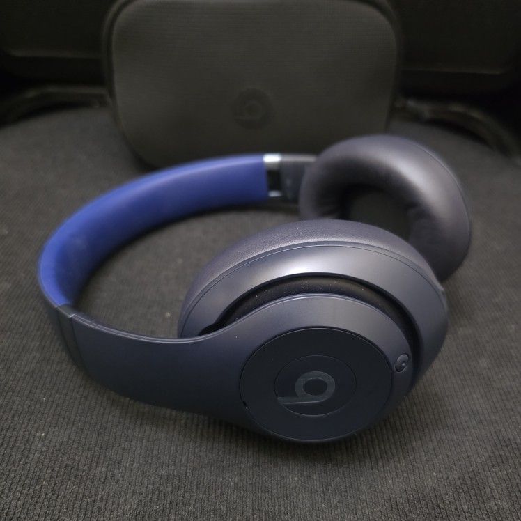 Beats Studio Pro - Bluetooth Wireless Headphones - Navy
