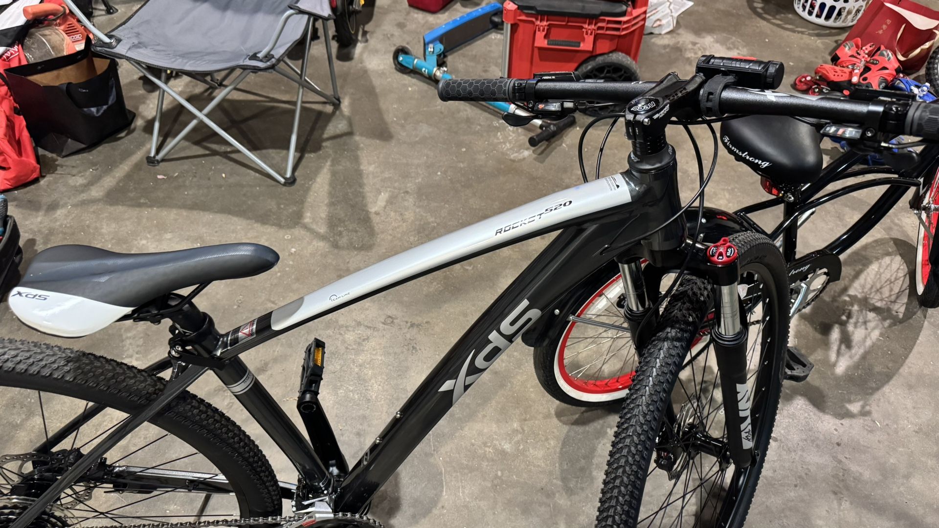 Astana Xds Bike Brand Prologo Scratch M5 Tirox World Tour Saddle