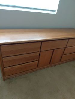 Dresser Oak