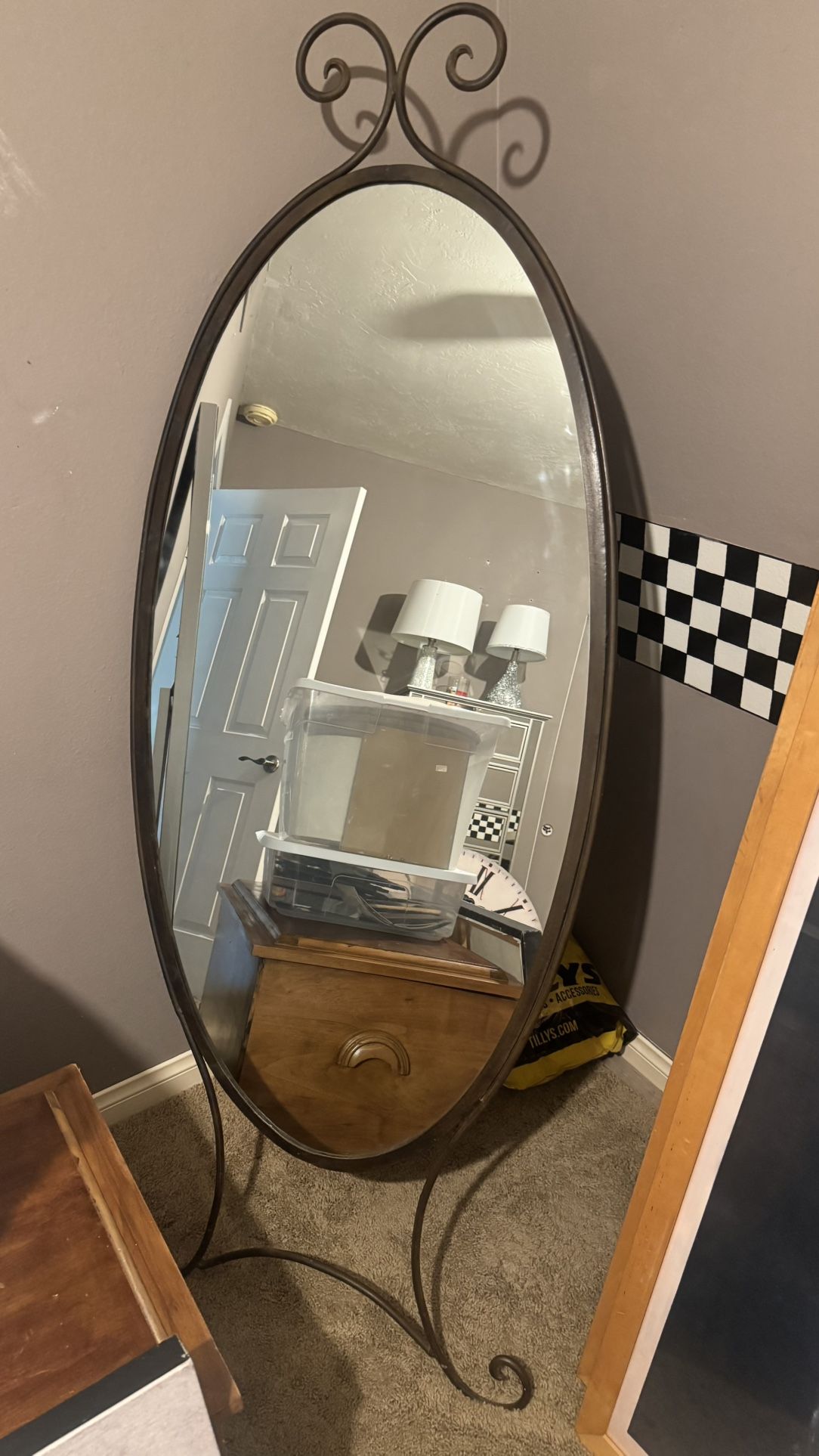 Free Standing Mirror