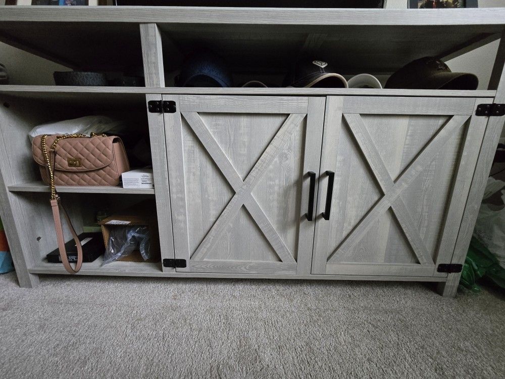 Dresser / TV Cabinet