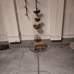 Wire Hanging Baskets 