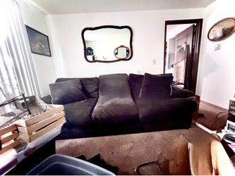 Super comfy 9’ couch