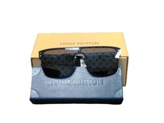 Louis Vuitton Z1082w Black