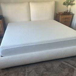 Like New Foam Mattress King Size 