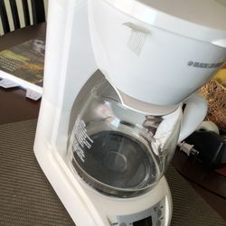 Coffee Maker Black and Decker (new)