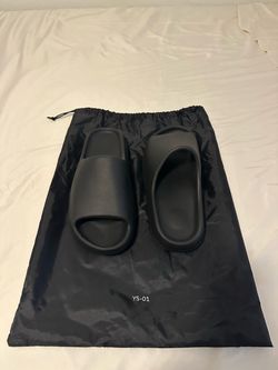 Yeezy Slide Onyx Black Slides (not adidas collab)