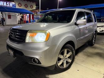 2014 Honda Pilot Touring PKG 8 Passenger Top of the Line