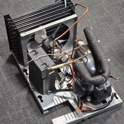 Commercial Refrigeration Cooling Unit – Embraco Compressor, Fan & Condenser NEU2155GK