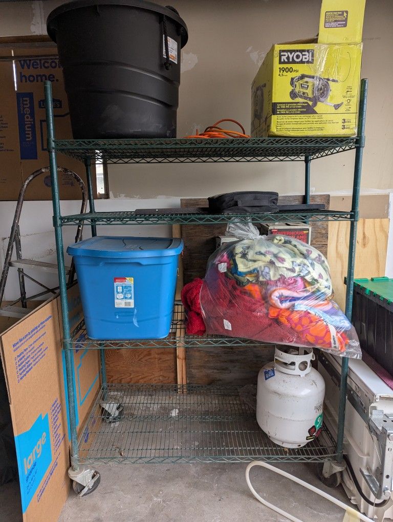 Adjustable Wire Rack On Wheels
