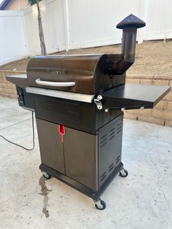 Smoker Z Grills (works great)