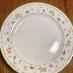 Abingdon fine porcelain china made in japan, a setting of 10, serving dish, gravy, bowls, salt peppe,