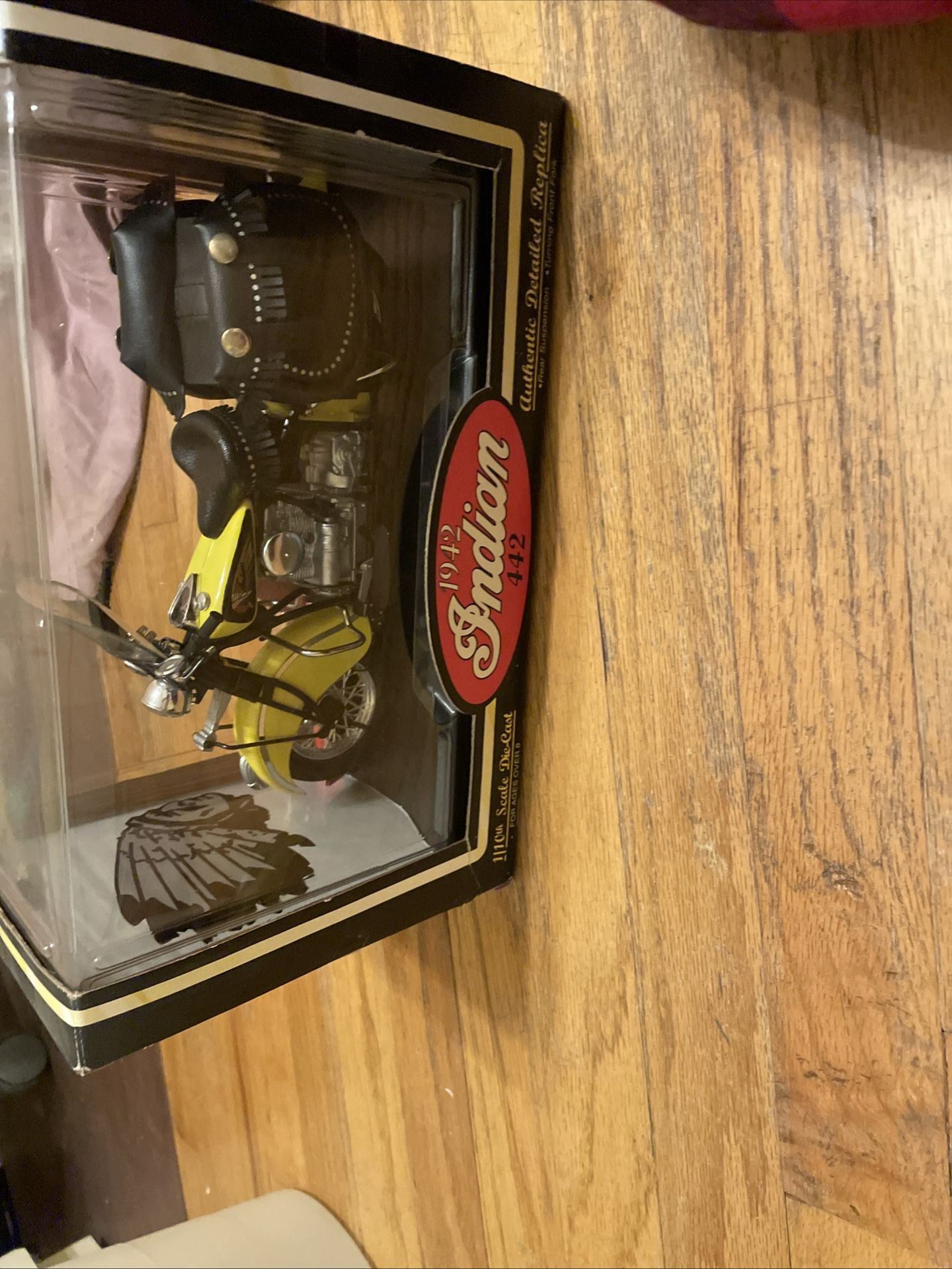 1/10th Scale Die-Cast 1942 Indian