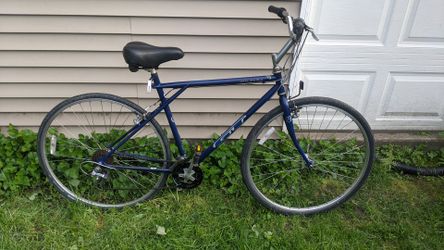 RETRO 28in 700c Gt Hybrid Road Bike Very Solid Condition Needs Nothing 