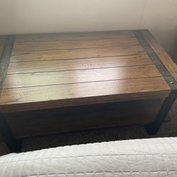 Coffee Table W 2 End Tables