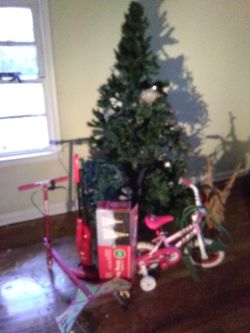 Xmas tree ,1 girls bike,scooter,vacuum