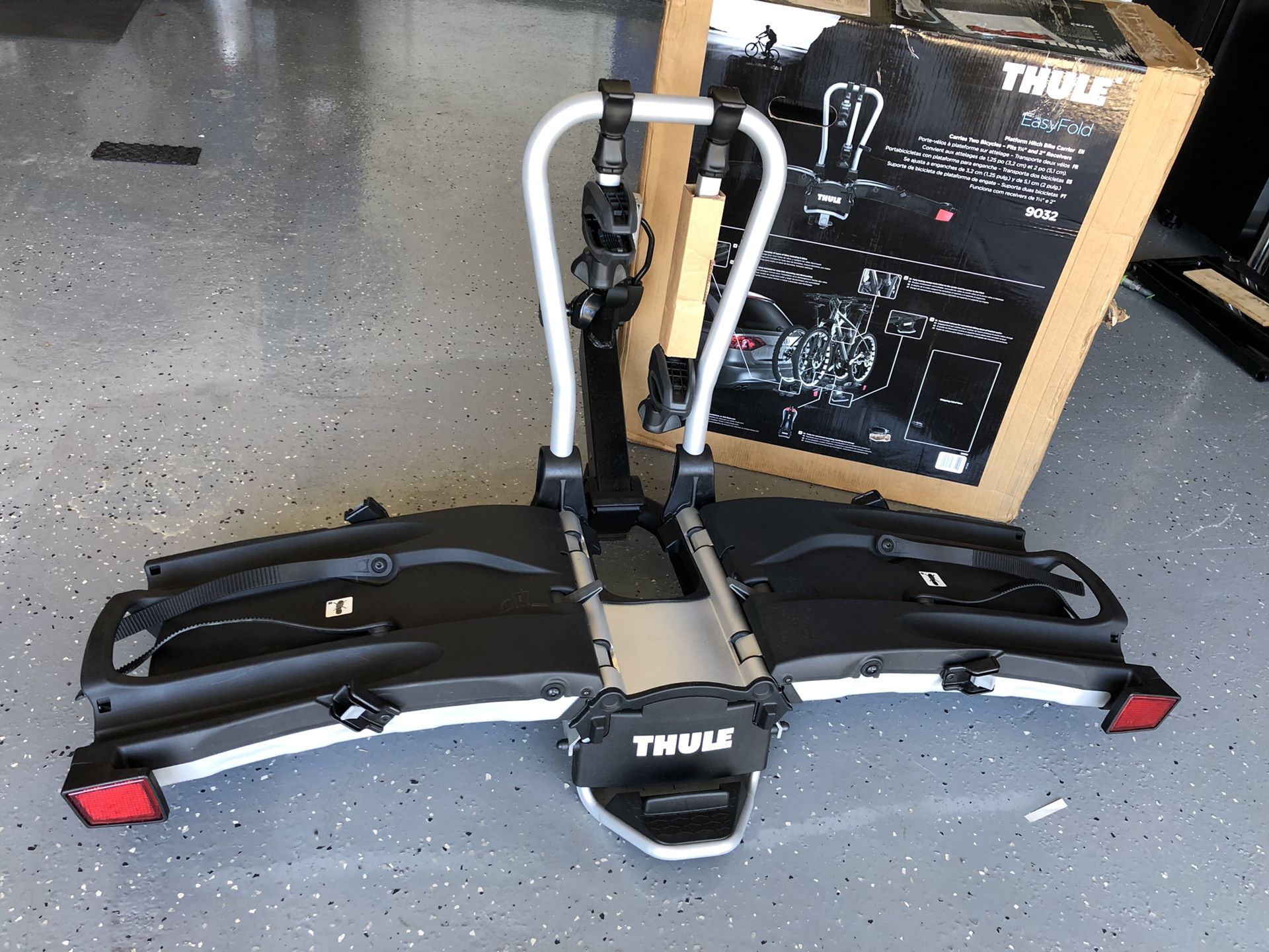 THULE easyfold 2 bike hitch mounted rack easy fold 9032