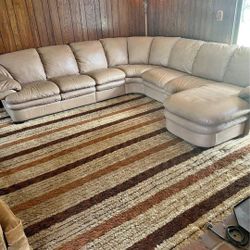 Badge White Sectional 