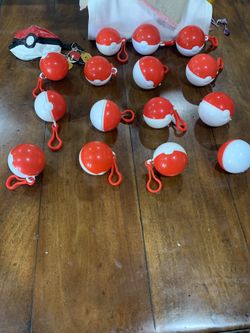Vintage 90’s Burger King Pokeballs With Pokémon 
