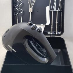 Black & Decker 6 - Speed Hand Mixer With Attachments And Storage Case.