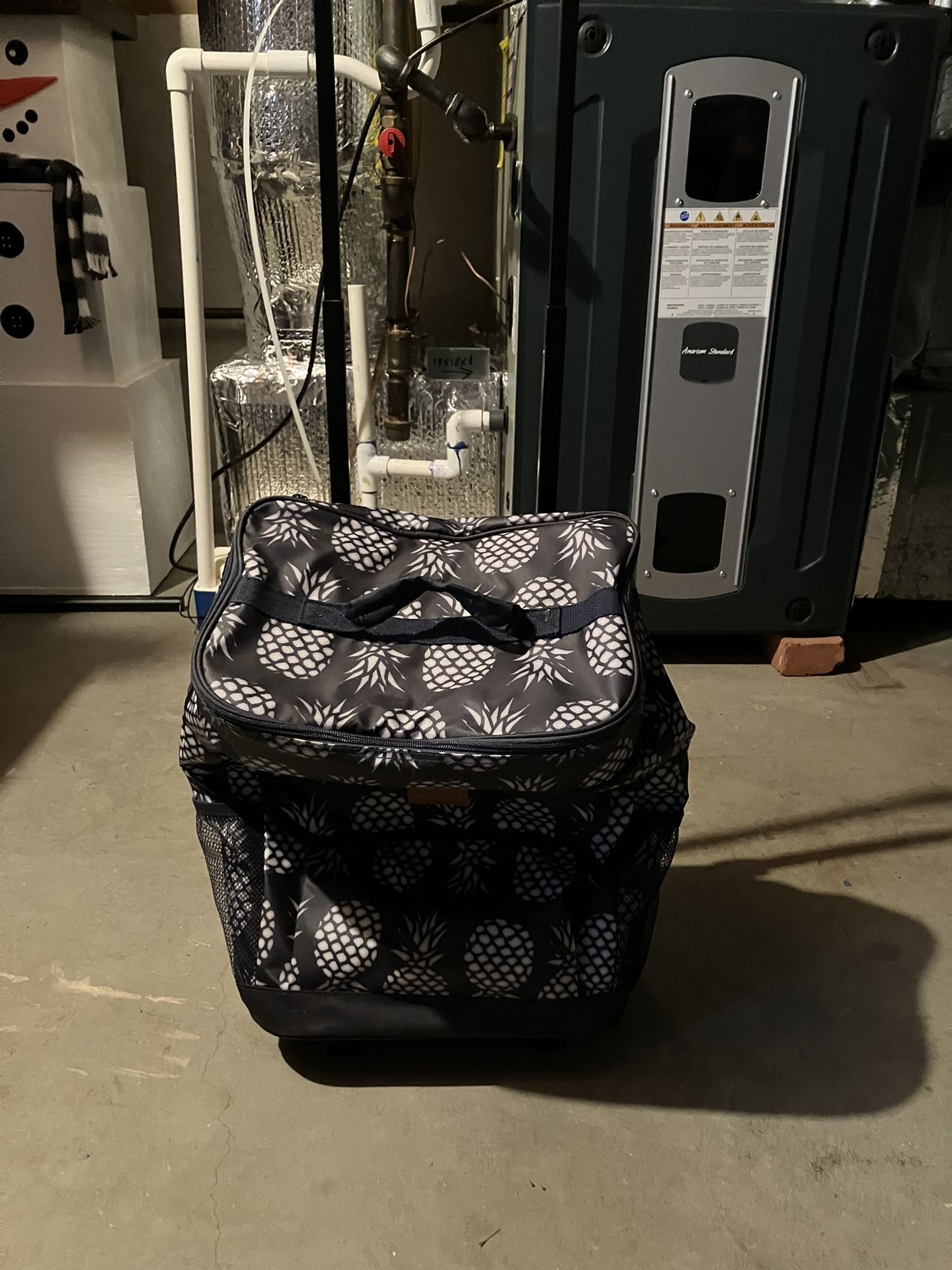 Soft Cooler On Wheels 