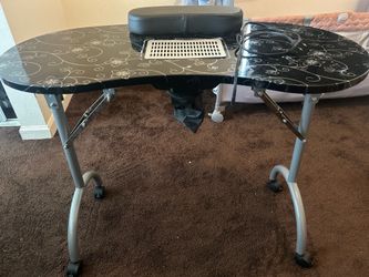 Mobil nail table