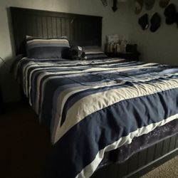 Full Size Bed With Memory Mattress 