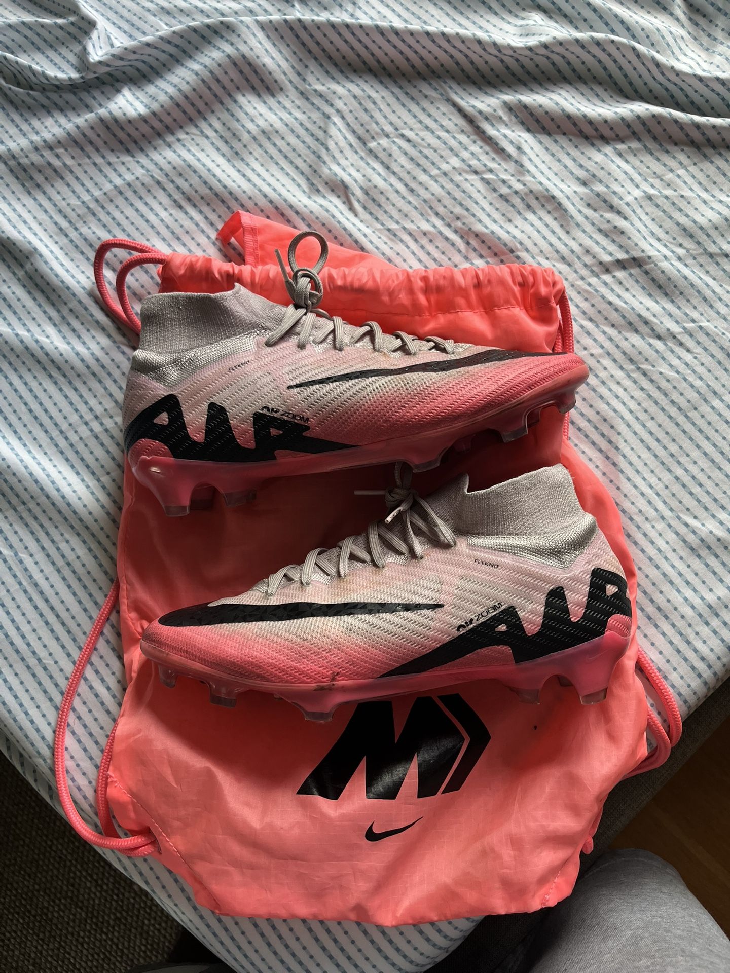 Pink Nike Mercurial Superfly Size 9