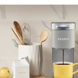 ☕ Keurig K-Mini Single Serve Coffee Maker – Compact & Stylish Brewer 🧃  📍 Pickup Location: S. Durango & 215 near IKEA  💰 Price: • Brand New — $40 (