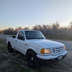 Ford ranger 2002 Standard Buena Mecanicamente Y Bien Cuidada por dentro 