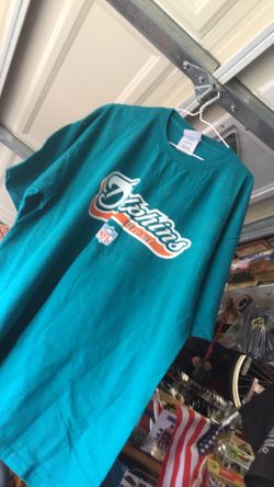 Dolphins football tee shirt size adult XL