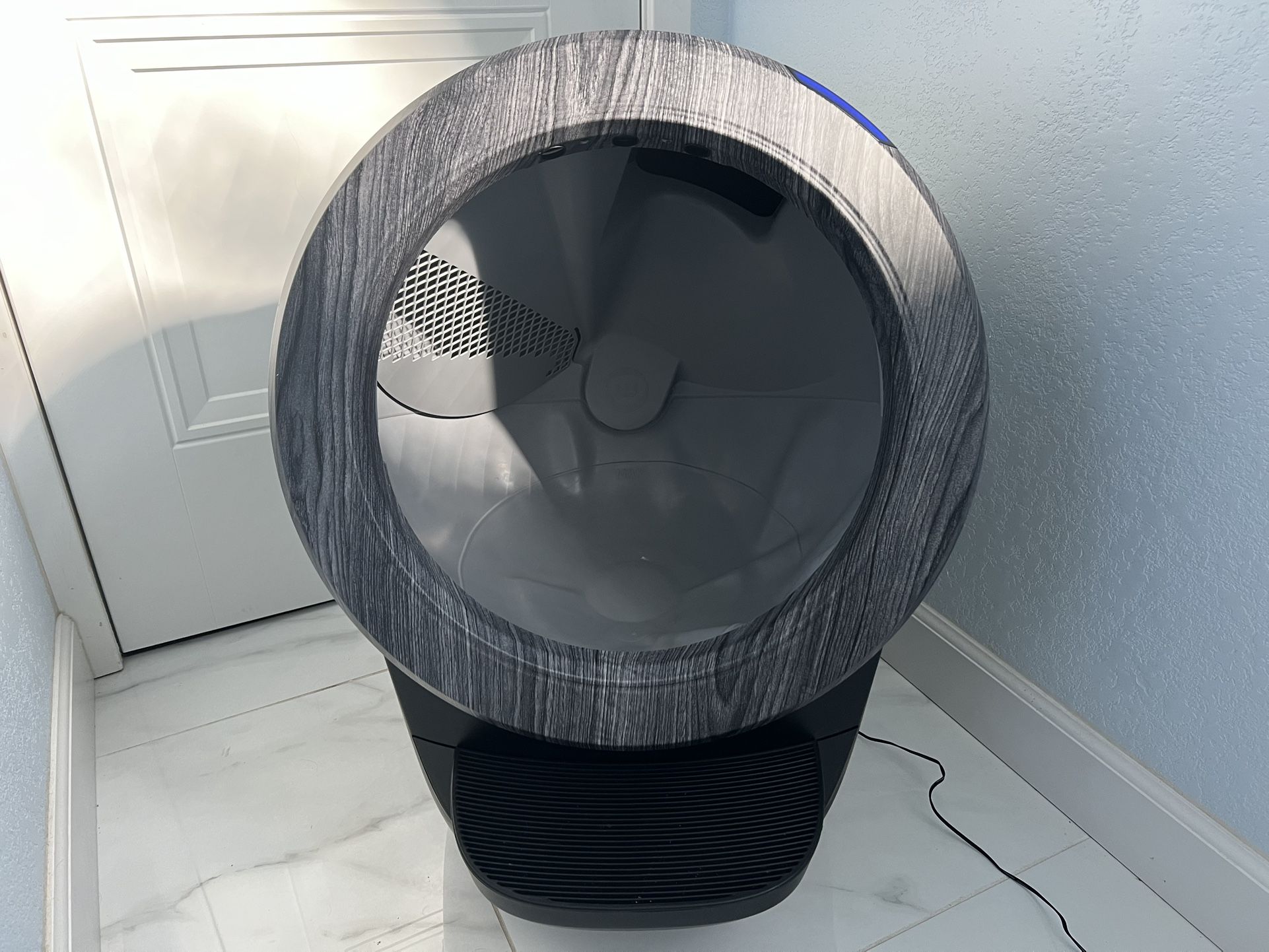 Whisker Litter-Robot 4 (Extended Warranty) - WiFi Enabled Automatic Self-Cleaning Cat Litter Box, Black