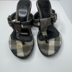 Burberry T-Strap Nova Check Sandals Size EU35/5