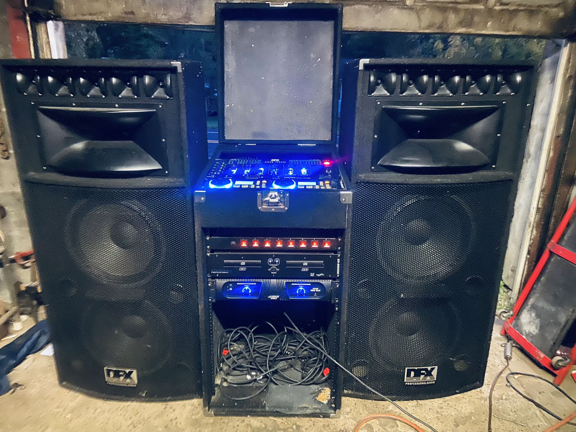 Music Pro Mixer With Great Speakers 